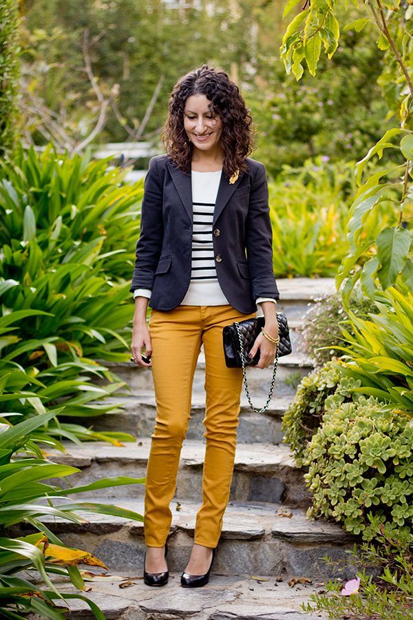 tenue avec pantalon moutarde femme
