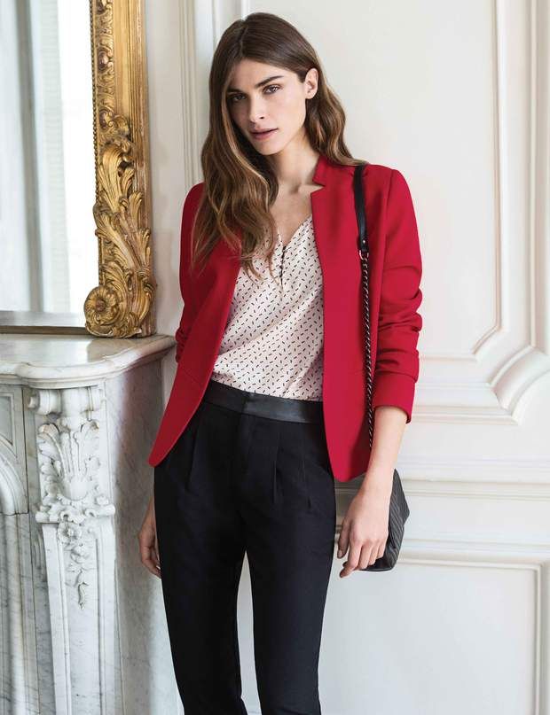 comment porter des baskets rouges