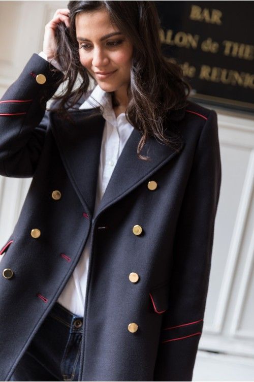 comment porter un manteau bleu marine