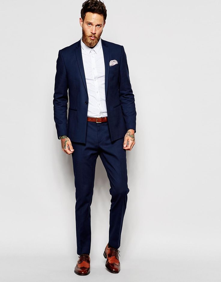 costume bleu chaussure marron