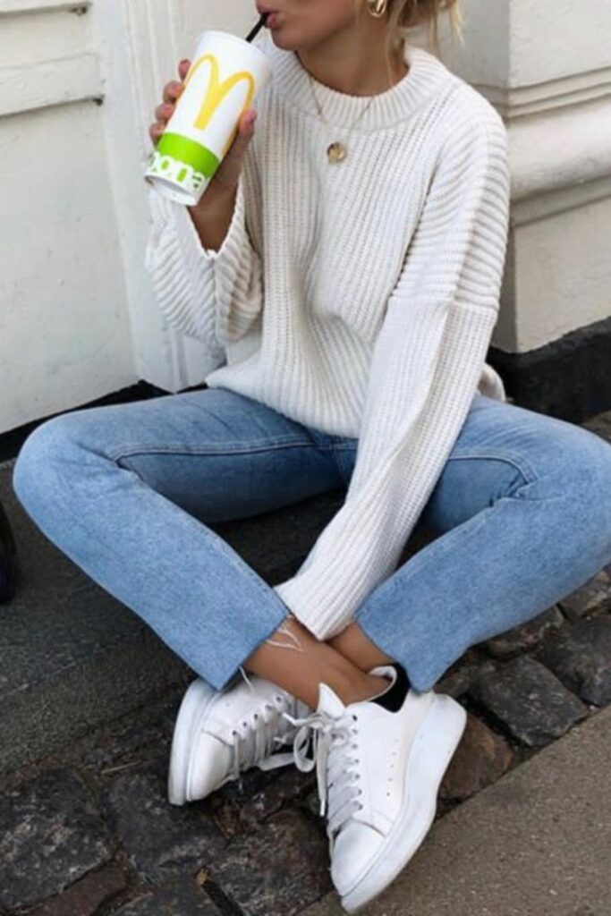 Mode automne/hiver tenue casual pour tous les jours avec un jean