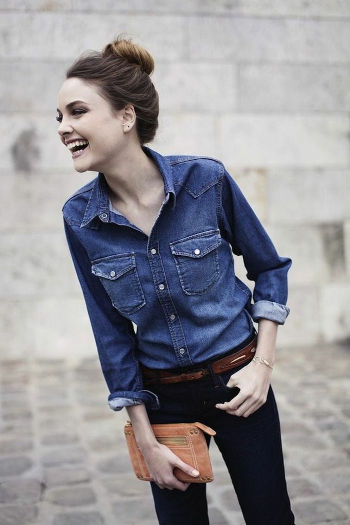 chemise en jean pantalon noir