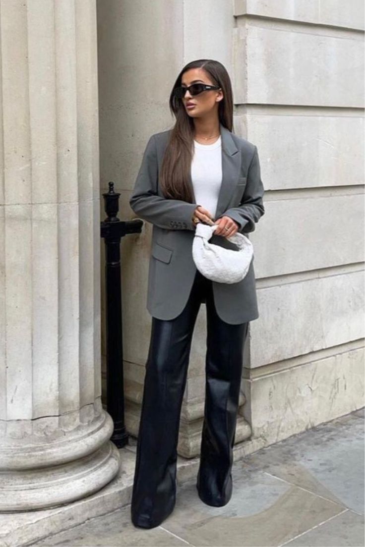 quoi mettre avec une veste grise