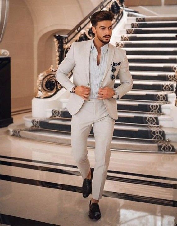 chaussure avec costume beige