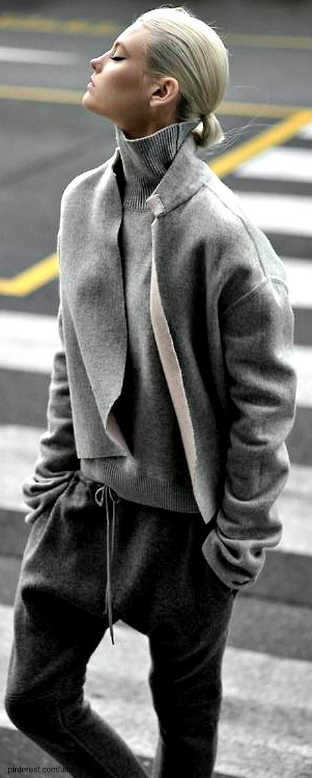 tenue avec un jogging gris